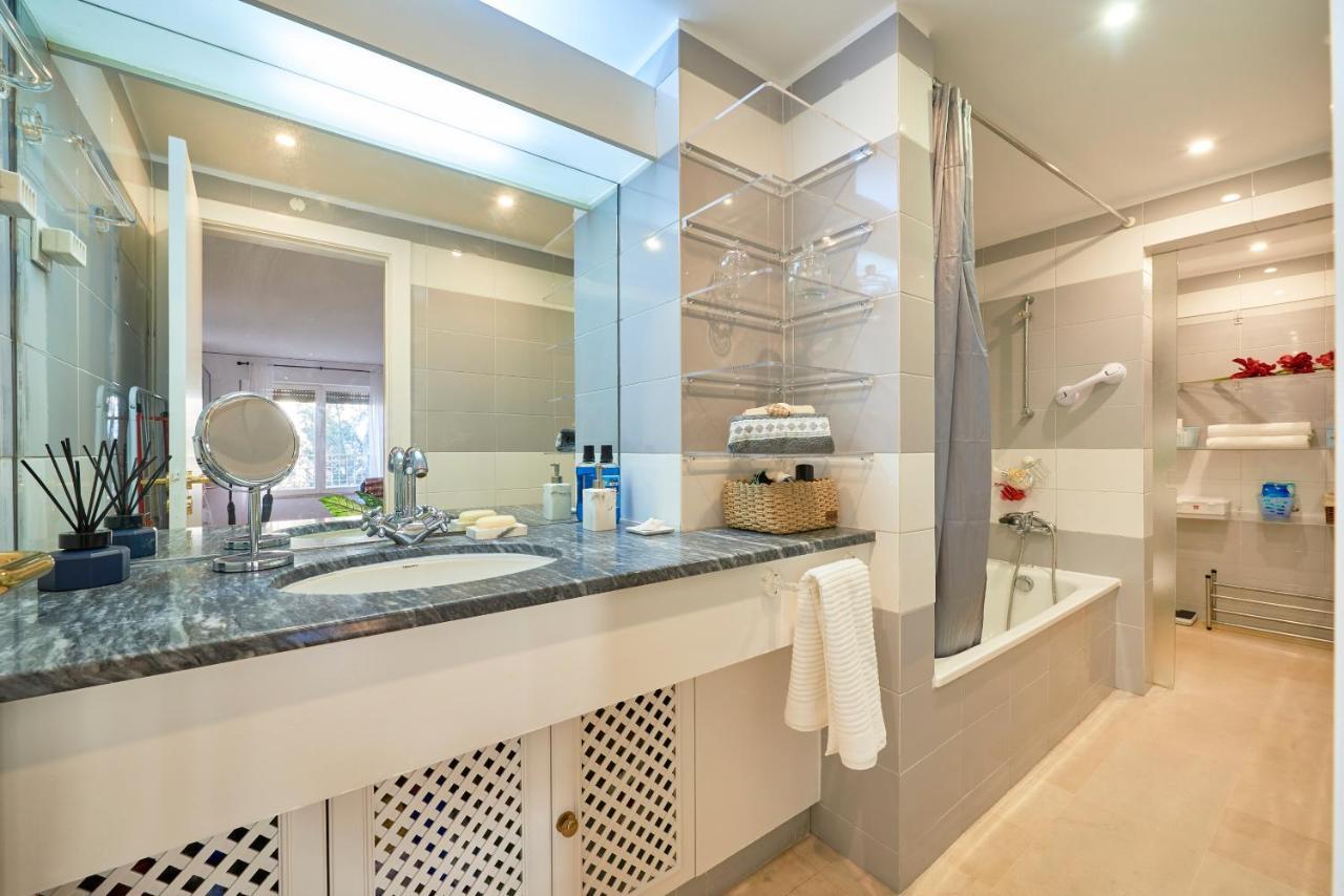 Modern Apartment With Swiming Pool & Garage - Lissabon Buitenkant foto